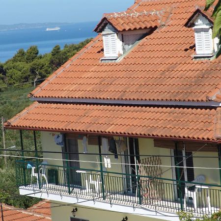 Villa Nefeli Loútsa エクステリア 写真