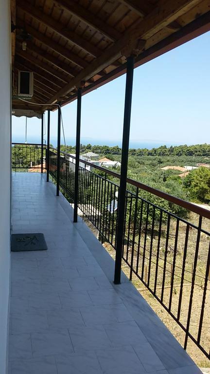 Villa Nefeli Loútsa エクステリア 写真